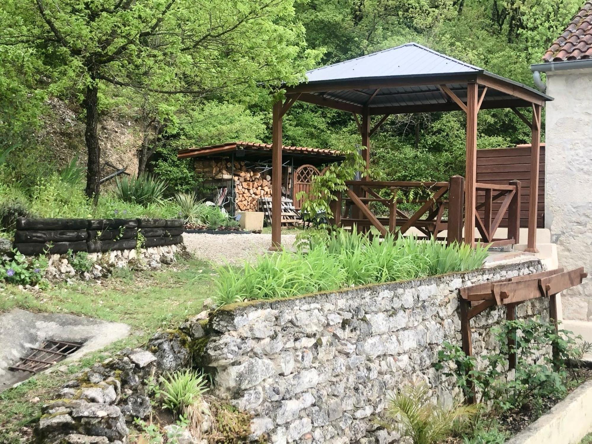 Villa D'Est En Ouest Montcuq Exterior foto